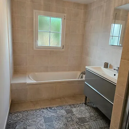Holiday home Jolie Maison Centre Bourg Saint-Gelais